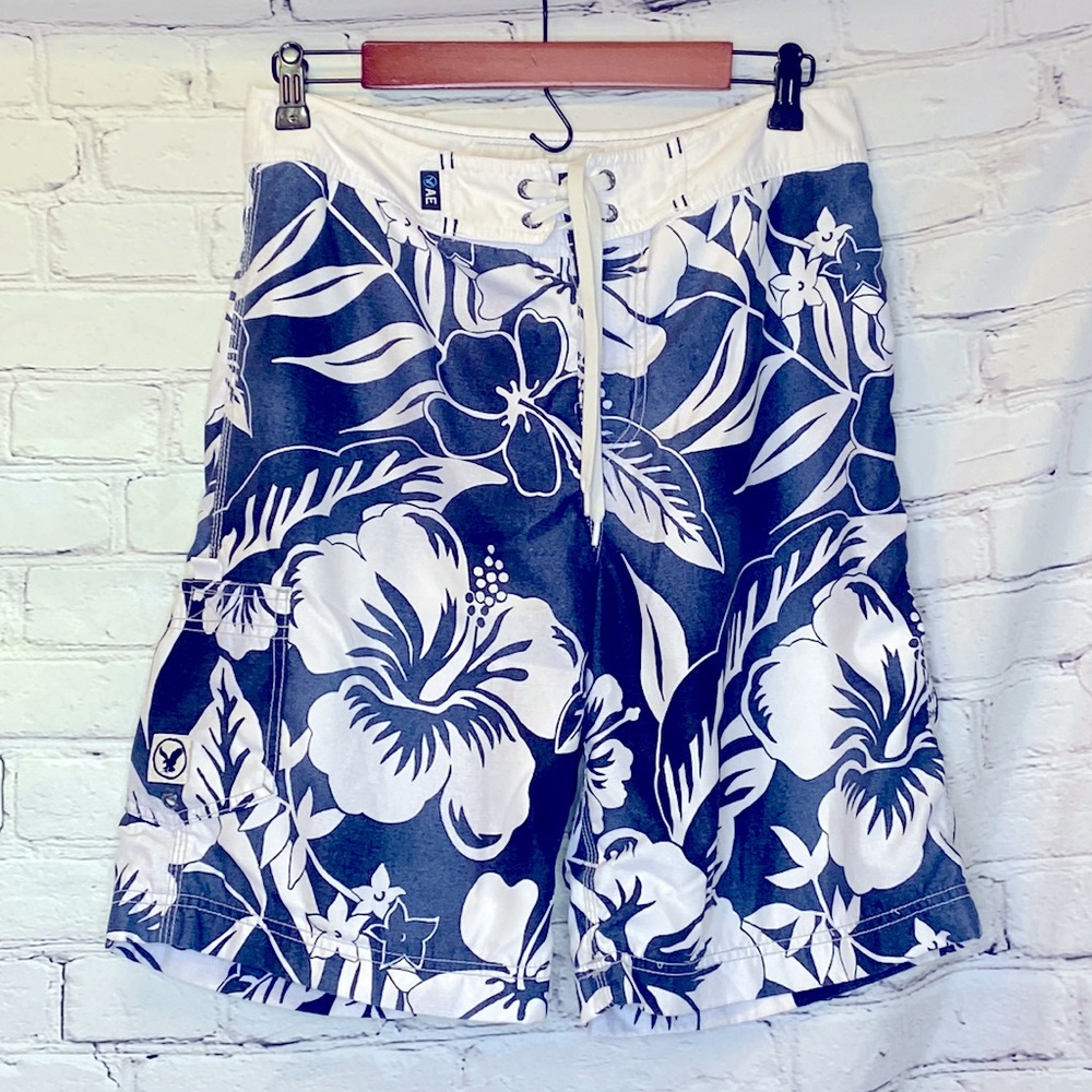 American Eagle Outfitters Blue White Tropical Board Swim Trunks Size 30
